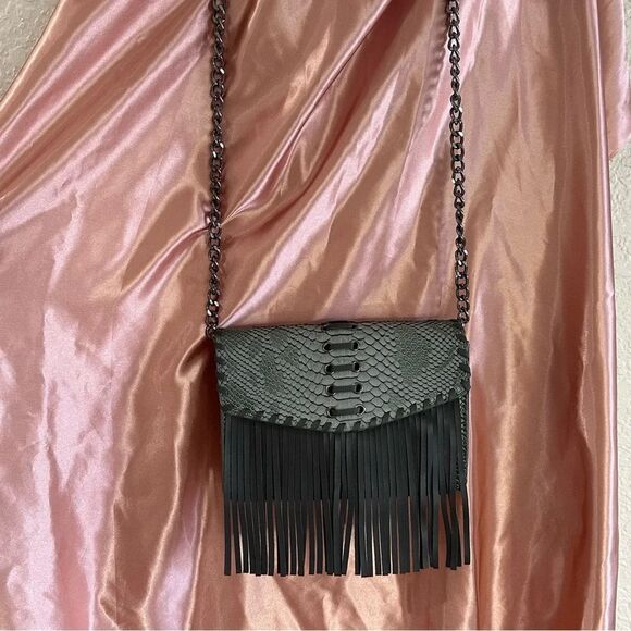 Gray Snake Print Fringe Clutch Crossbody | Animal Print Tassel Bag - Picture 6 of 9